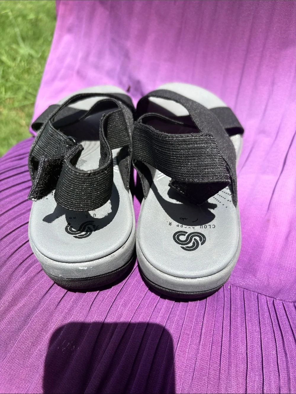Clarks Black Crossover Sandals with Gray Footbed - Picture 6 of 11